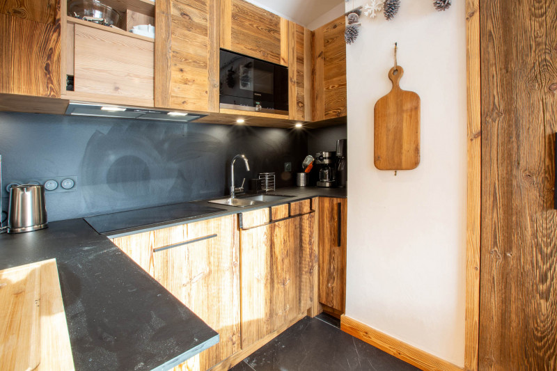 _lv_images__lot_0000280001_09_18483760