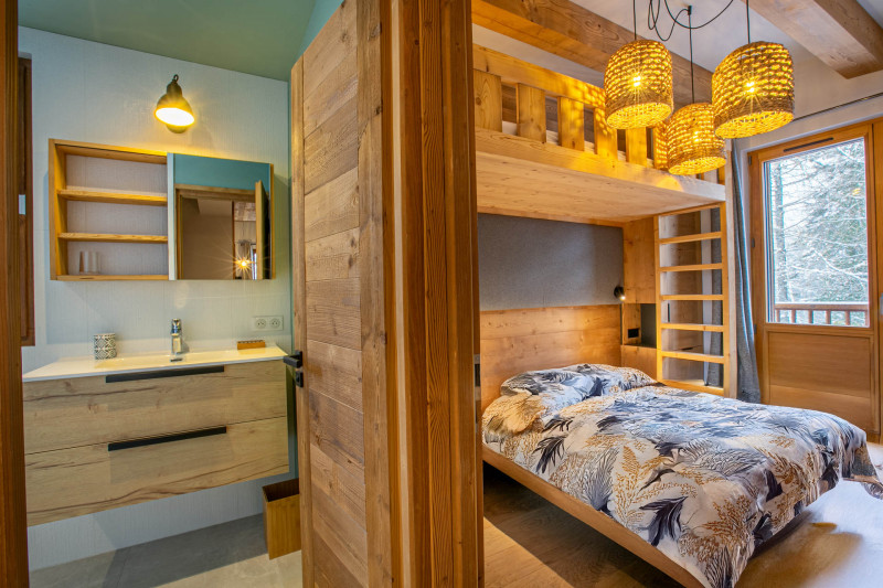 _lv_images__lot_0000290002_08_18450669