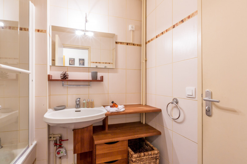 _lv_images__lot_0000370111_11_18504450