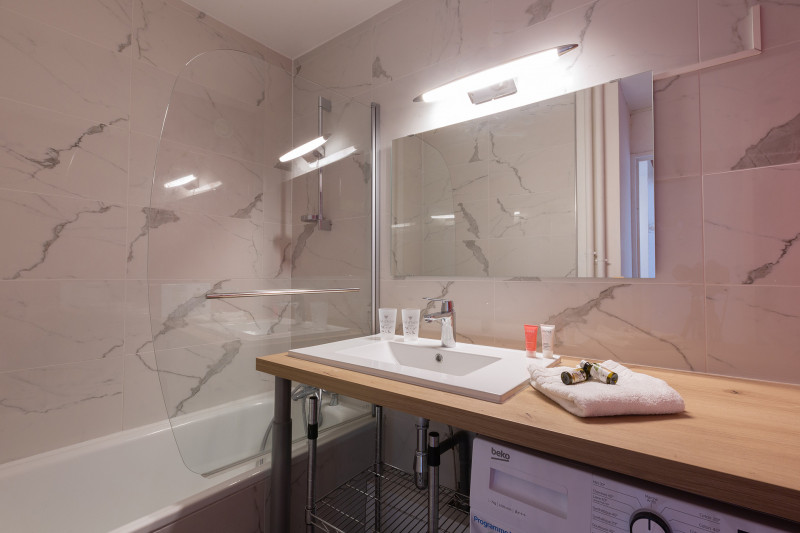 _lv_images__lot_0000370151_08_18224883