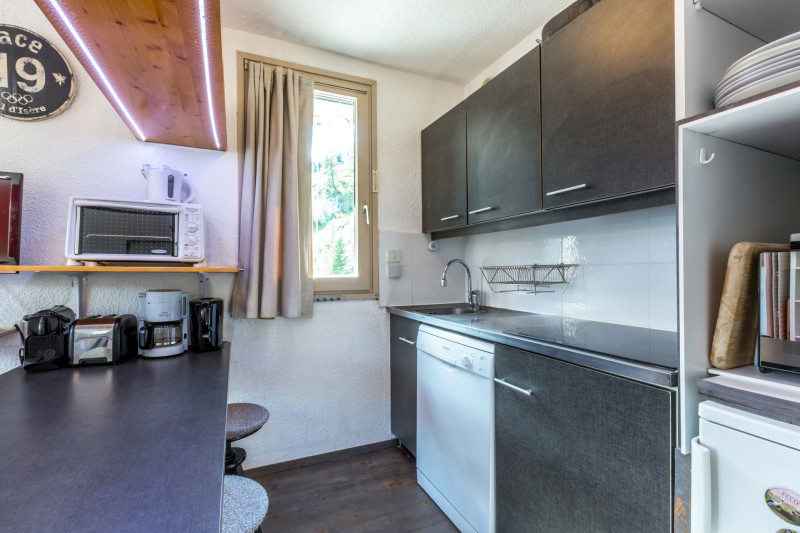 _lv_images__lot_0000370180_05_17301403