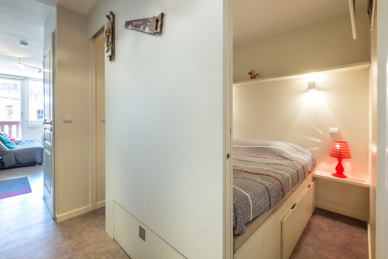 _lv_images__lot_0000400016_07_18182646