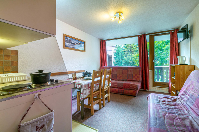 _lv_images__lot_0000400017_01_18325342