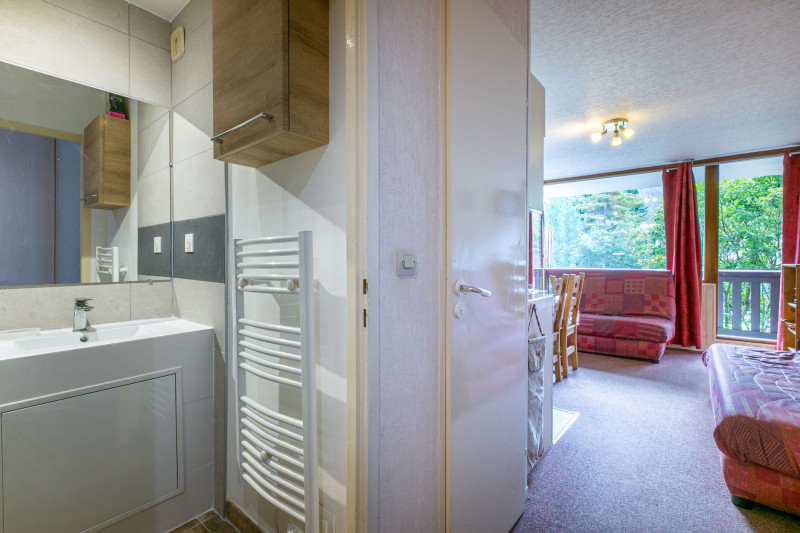 _lv_images__lot_0000400017_09_17699442