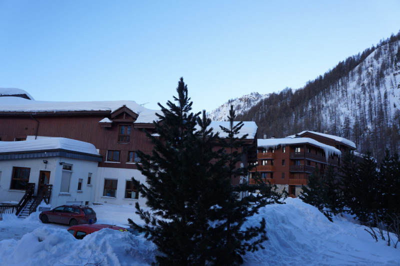 _lv_images__lot_0000400017_11_19337953 _lv_images__lot_0000400017_11_19337953