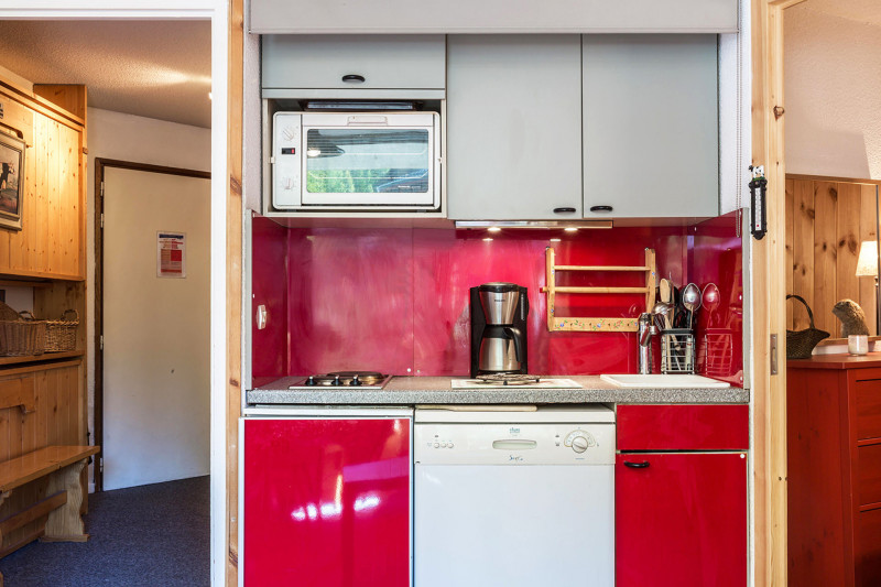 _lv_images__lot_0000400087_04_18307954