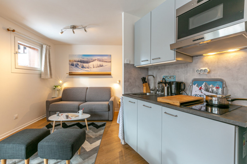 _lv_images__lot_0000400089_02_17299351