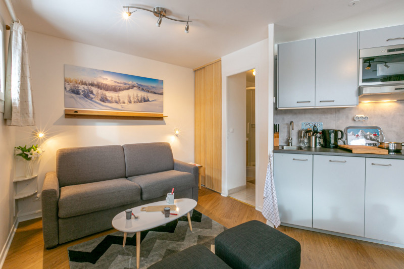 _lv_images__lot_0000400089_03_17758016