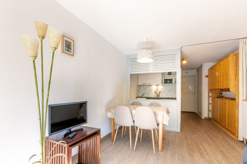 _lv_images__lot_0000410008_03_17302995