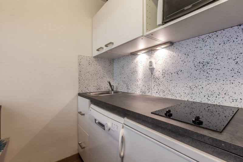 _lv_images__lot_0000410008_08_18452407