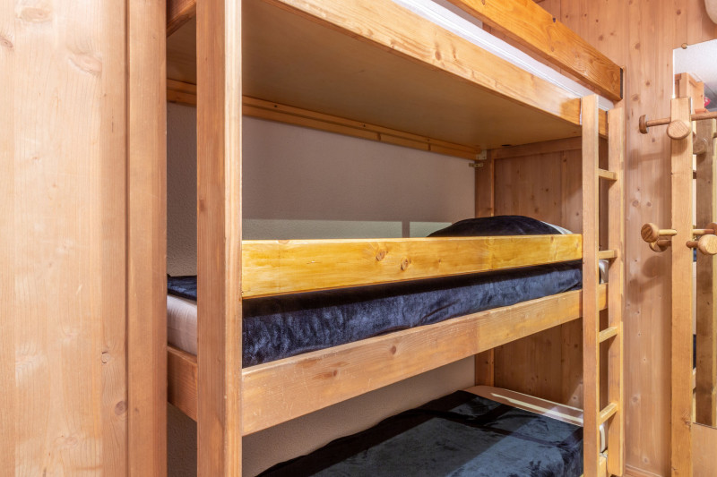 _lv_images__lot_0000410014_06_18224911