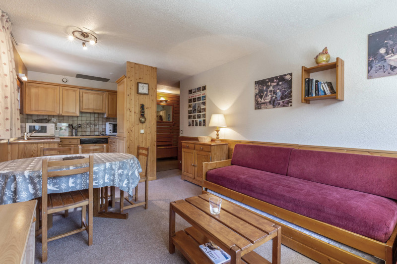 _lv_images__lot_0000410021_02_18452702