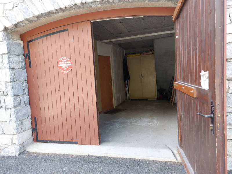 _lv_images__lot_0000670001_15_17427427