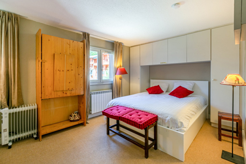 _lv_images__lot_0000710005_09_18228013 _lv_images__lot_0000710005_09_18228013