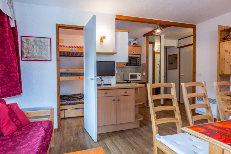 _lv_images__lot_0000720021_03_18559682