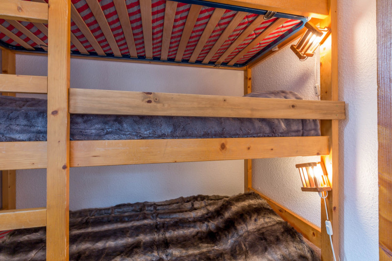 _lv_images__lot_0000720021_08_18519763