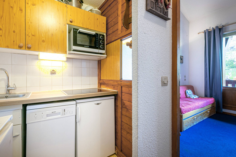 _lv_images__lot_0000720043_04_17593939