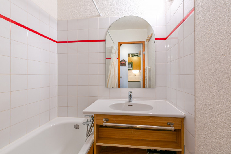 _lv_images__lot_0000720043_09_17437171