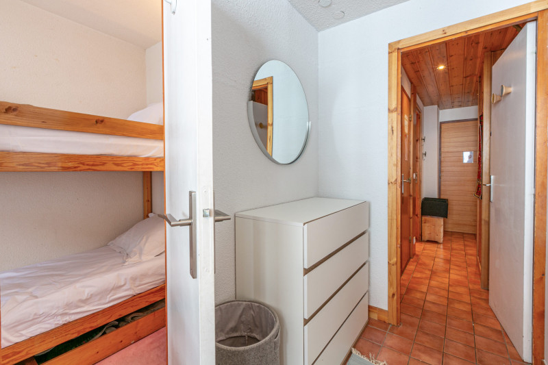 _lv_images__lot_0000720045_14_17365668 _lv_images__lot_0000720045_14_17365668