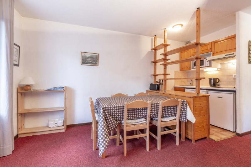 _lv_images__lot_0000730010_04_18005274