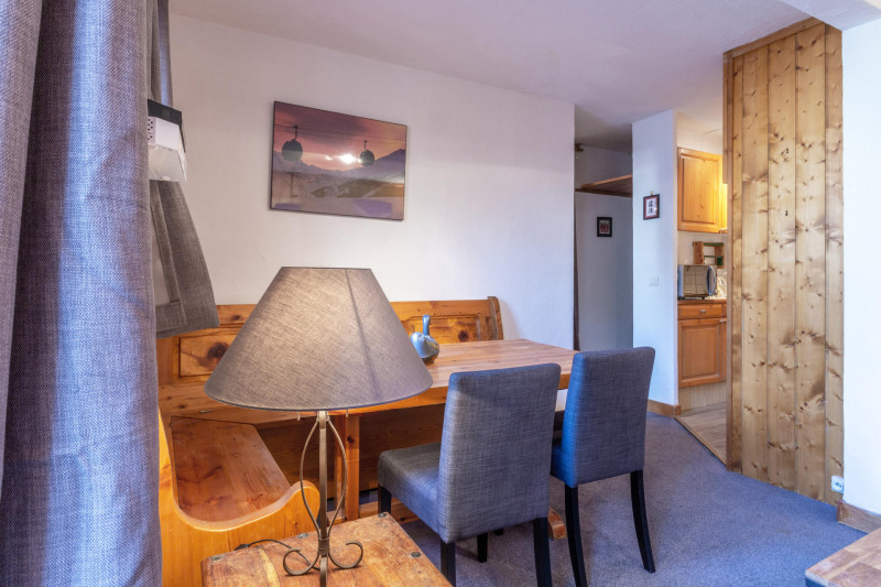 _lv_images__lot_0000730018_05_18433849