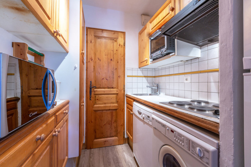 _lv_images__lot_0000730018_07_18433851