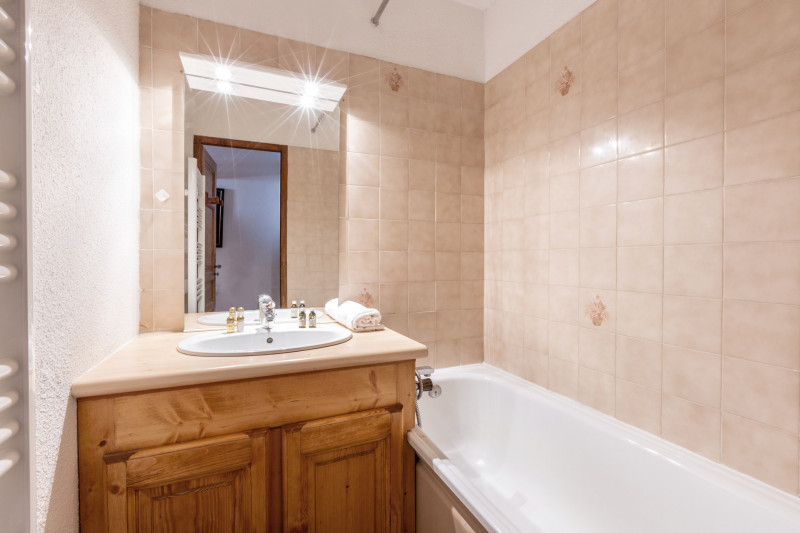 _lv_images__lot_0000730018_13_17410443 _lv_images__lot_0000730018_13_17410443