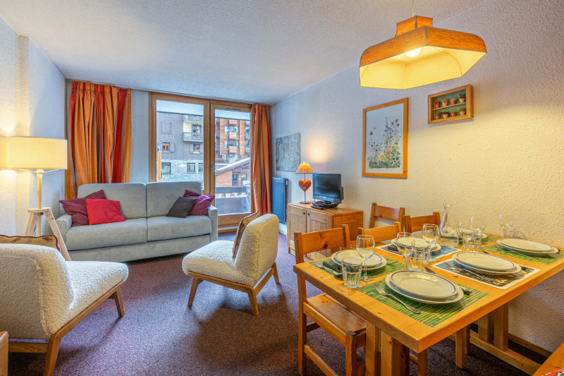 _lv_images__lot_0000810090_01_18396924