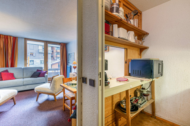 _lv_images__lot_0000810090_04_18396927