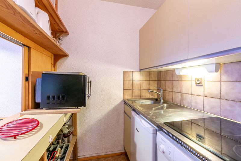 _lv_images__lot_0000810090_06_18006019