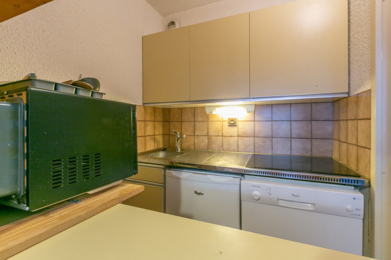 _lv_images__lot_0000810090_13_17303396