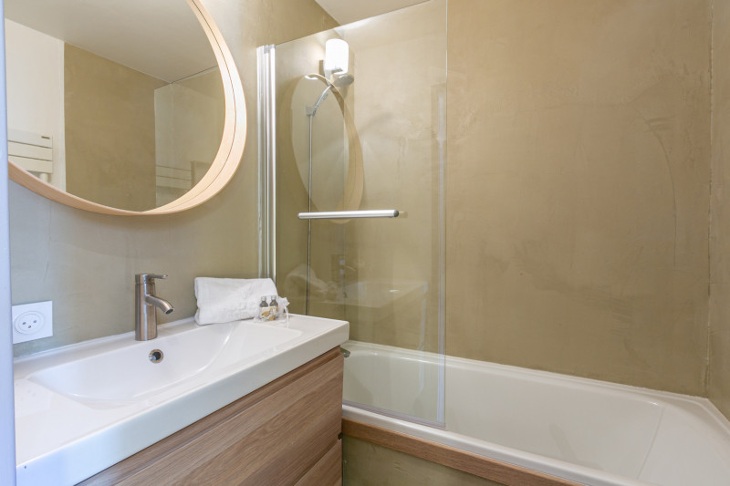 _lv_images__lot_0000810091_09_17418385