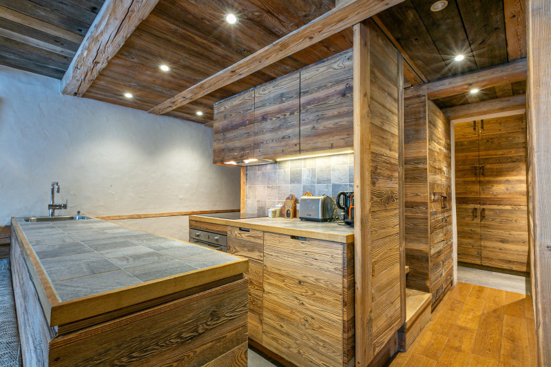 _lv_images__lot_0000810096_05_18357204