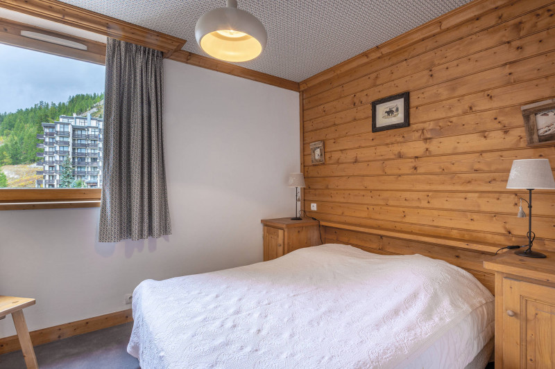 _lv_images__lot_0000810100_10_18305786