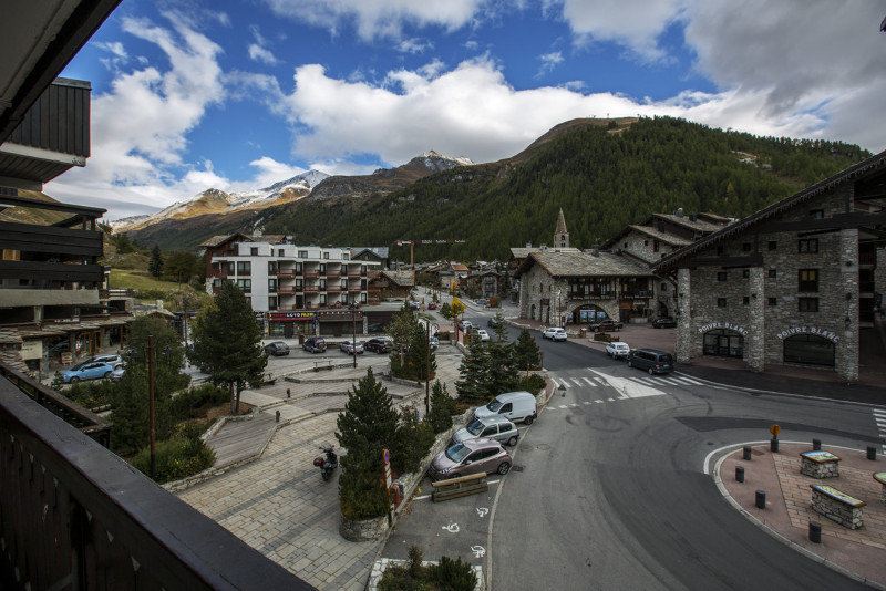 _lv_images__lot_0000810100_14_18003760 _lv_images__lot_0000810100_14_18003760