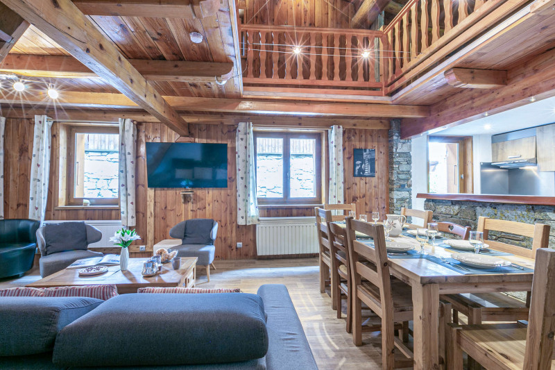 _lv_images__lot_0000860002_03_18555708