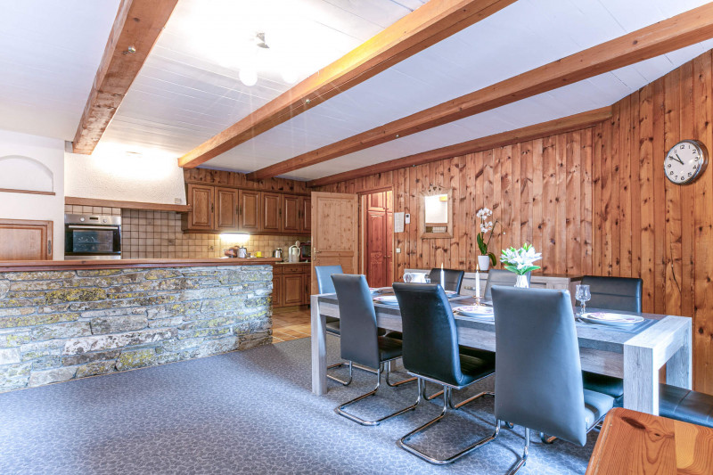 _lv_images__lot_0000860004_02_18358778