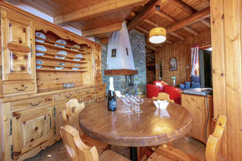 _lv_images__lot_0000860005_04_19335091