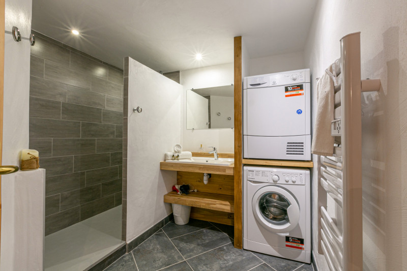 _lv_images__lot_0000860005_14_17759307