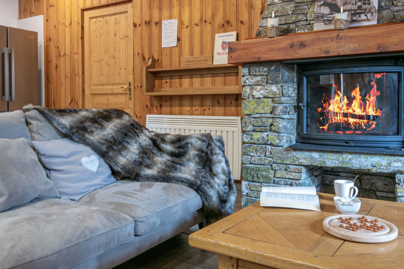 _lv_images__lot_0000860006_05_18476798