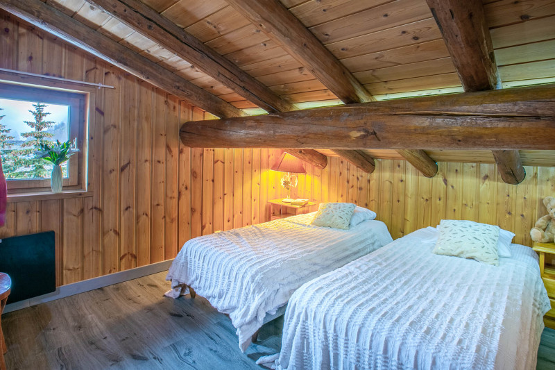 _lv_images__lot_0000860006_12_18305444 _lv_images__lot_0000860006_12_18305444