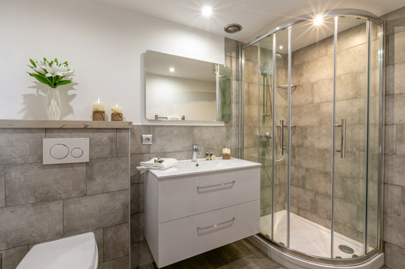 _lv_images__lot_0000860006_14_18225547