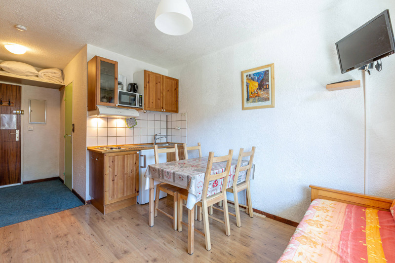 _lv_images__lot_0000920026_03_18520641