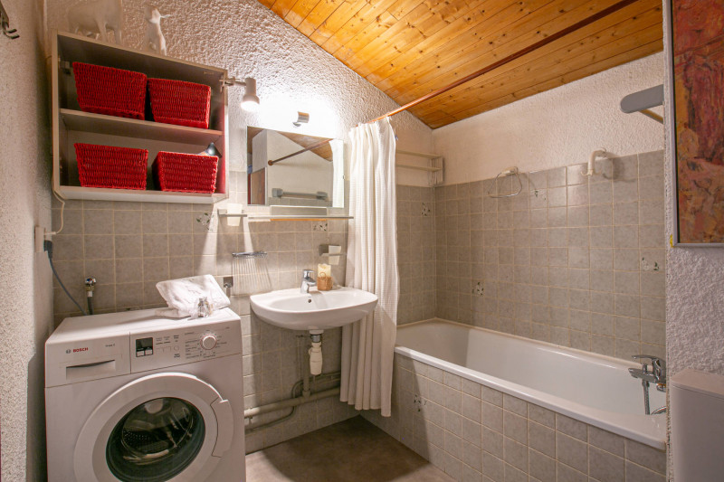 _lv_images__lot_0000920070_10_17384895 _lv_images__lot_0000920070_10_17384895