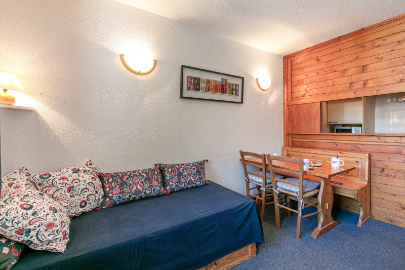 _lv_images__lot_0000940083_10_17384108 _lv_images__lot_0000940083_10_17384108