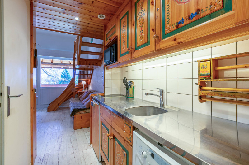 _lv_images__lot_0000980006_04_17760632