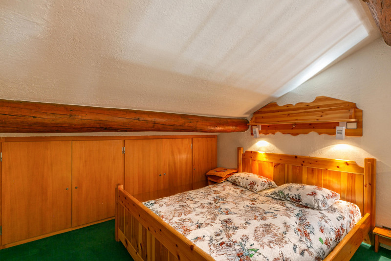 _lv_images__lot_0000980006_06_18280113 _lv_images__lot_0000980006_06_18280113