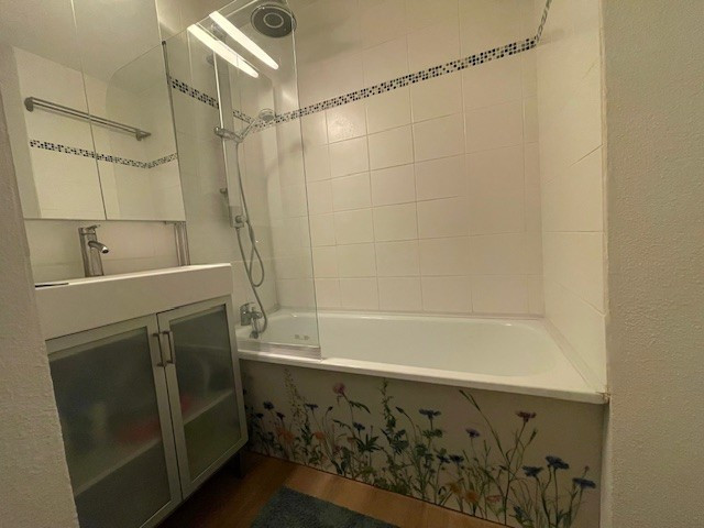 _lv_images__lot_0001000012_05_17832176