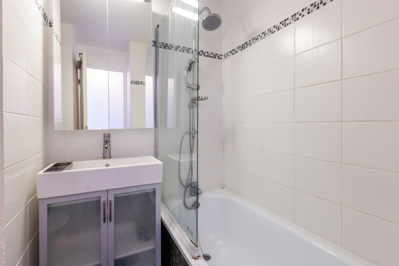 _lv_images__lot_0001000012_07_17434535