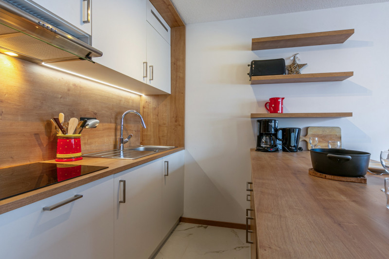 _lv_images__lot_0001050082_04_18225265 _lv_images__lot_0001050082_04_18225265